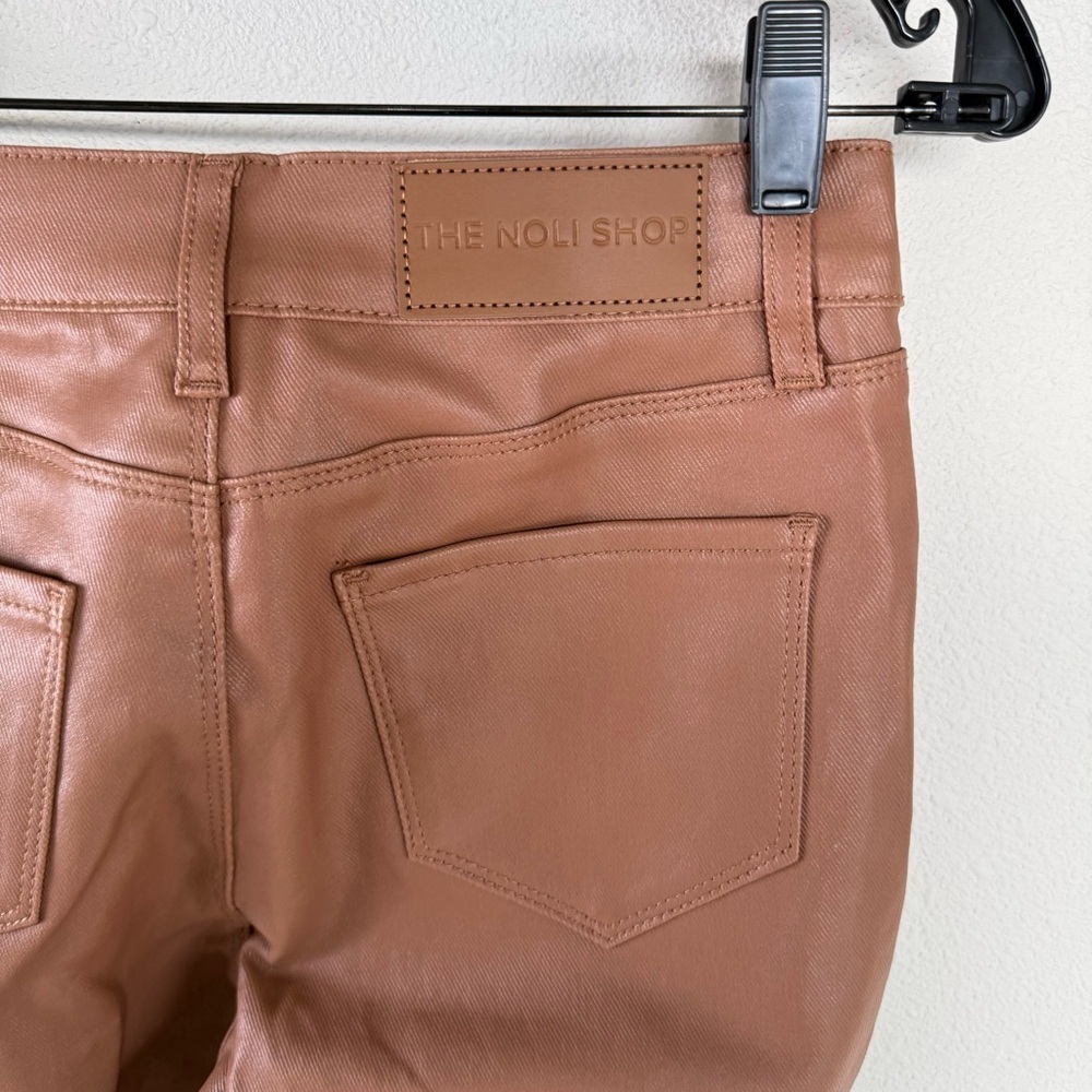 New The Noli Shop Aria Coated Bootcut Flare Jean Mocha Mousse NWT Women’s 27 - Picture 13 of 14
